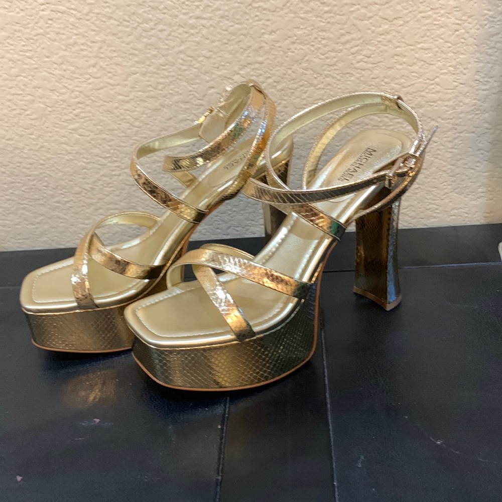 Michael Kors Paola Platform Pale Gold NWT